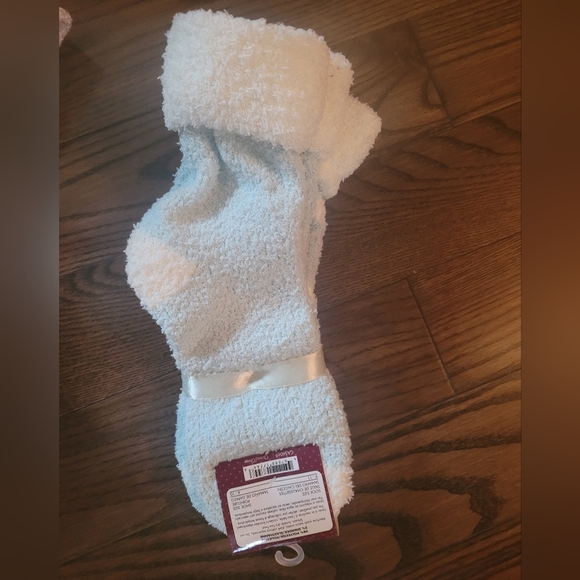 NWT Comfy Toes 2 Pk Soft Socks - Picture 4 of 5